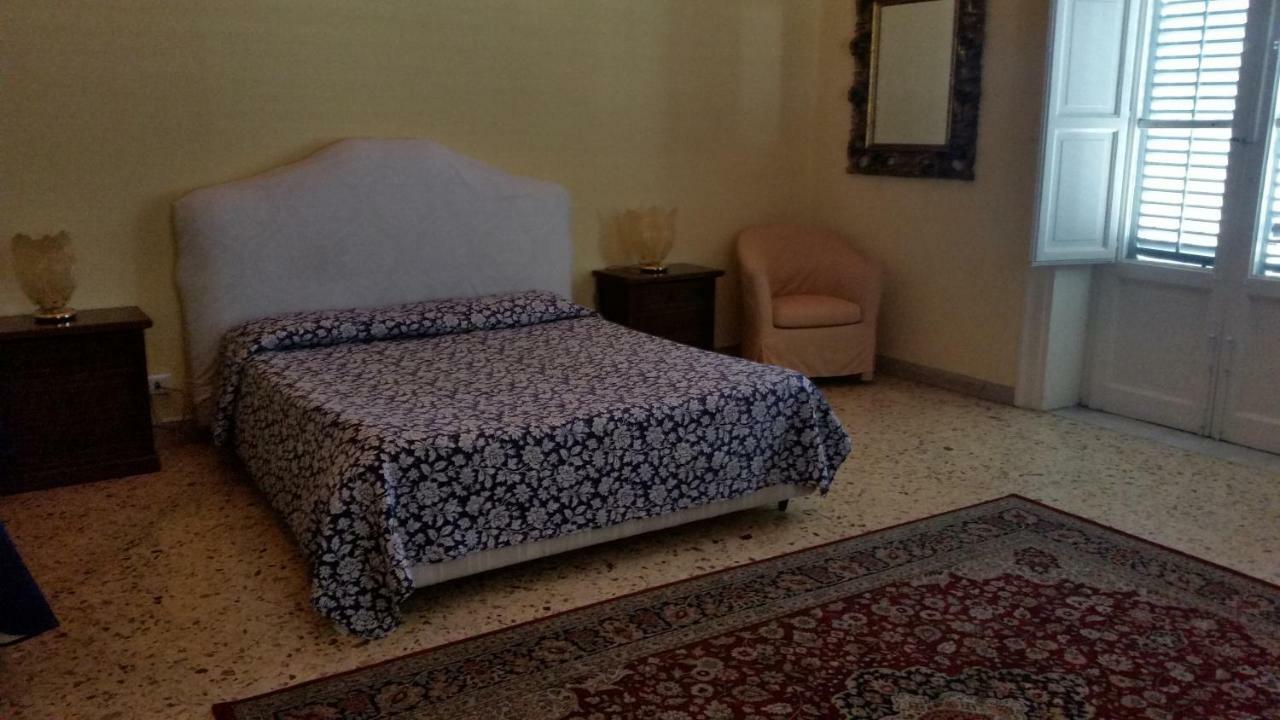 Profumo Di Sicilia Bed & Breakfast ปาแลร์โม ภายนอก รูปภาพ