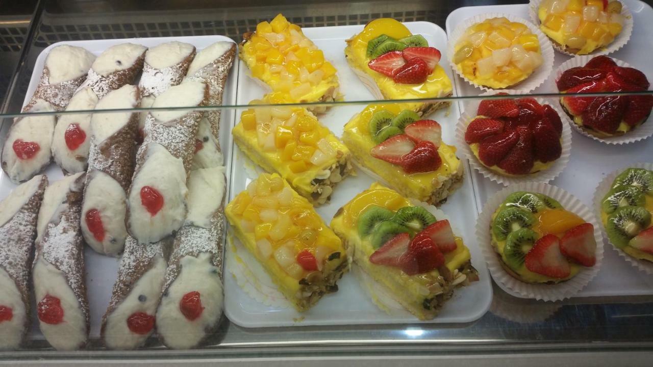 Profumo Di Sicilia Bed & Breakfast ปาแลร์โม ภายนอก รูปภาพ